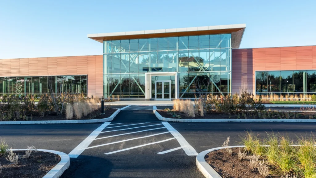 400 Wood Road (Exchange 93)